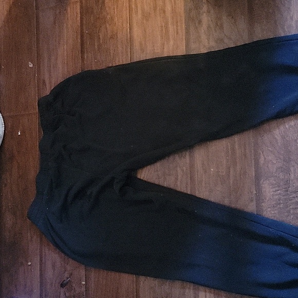 Under Armour loose coupe Womens black with white logo - Picture 7 of 7